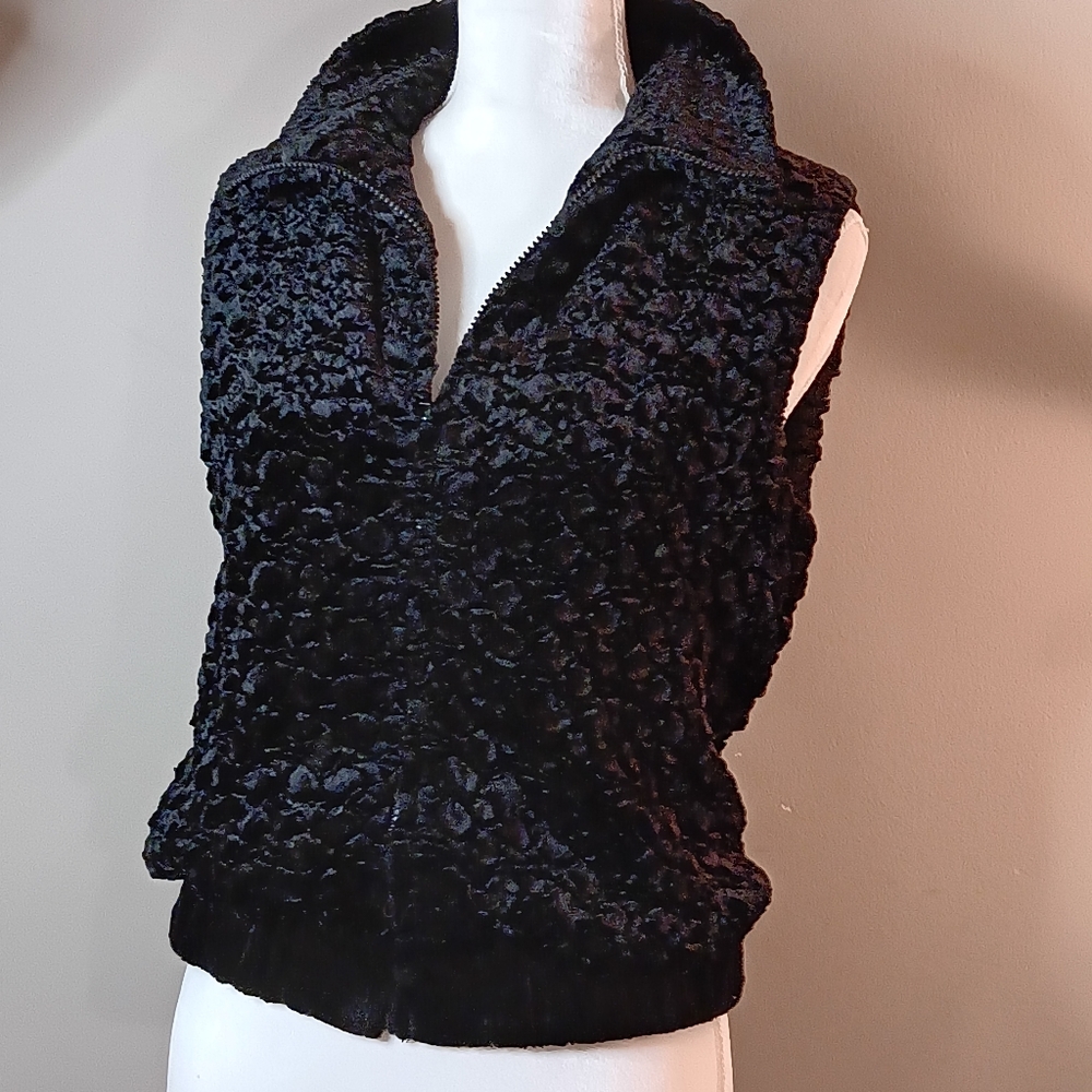 Great Cavalier Curly Lamb Textured Vest